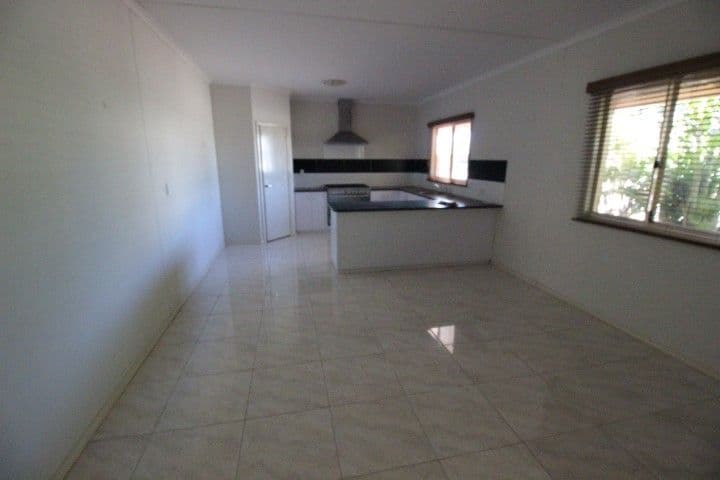 12 Traine Crescent, South Hedland WA 6722, South Hedland - Thumbnail 7