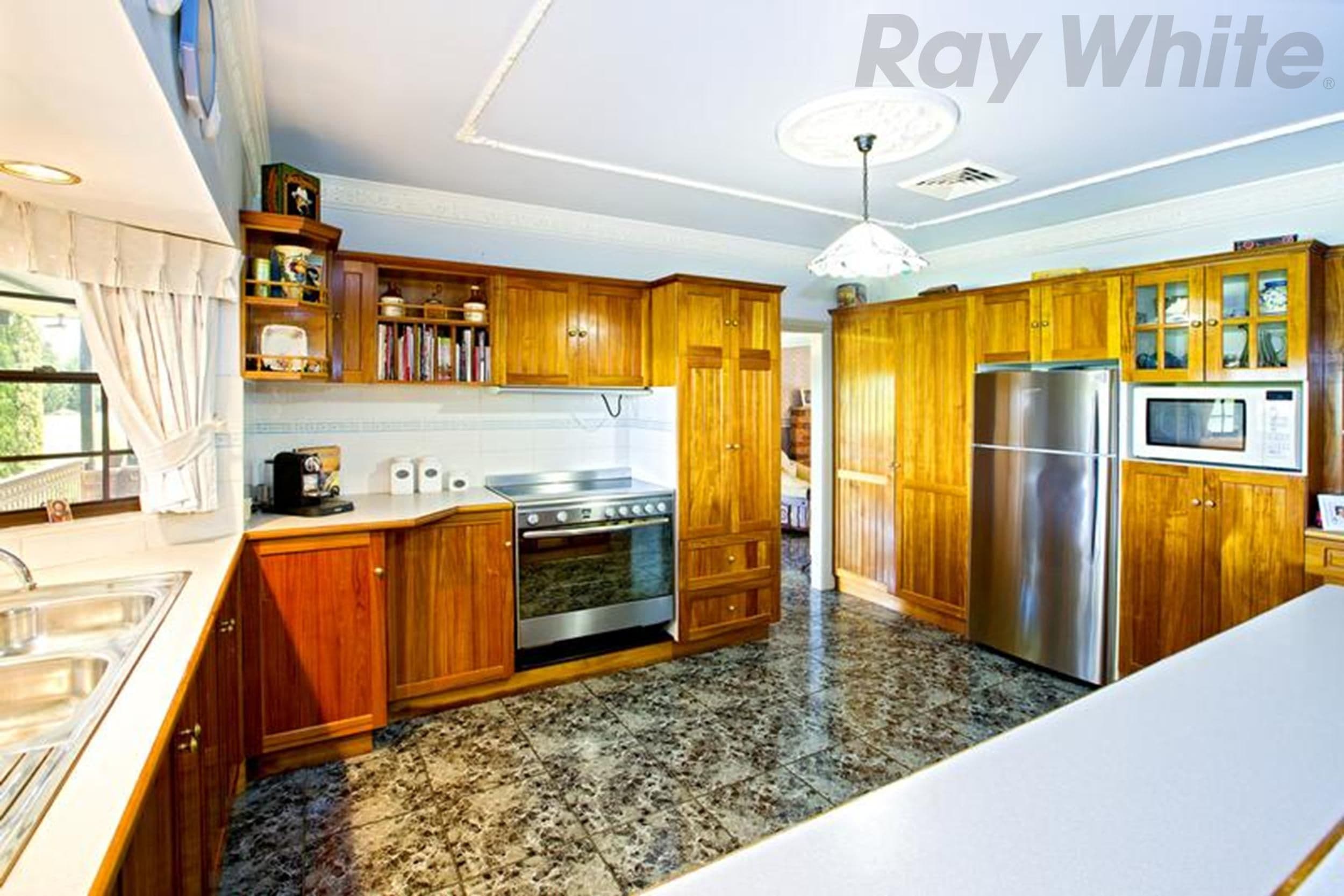6 Thomas Laycock Place, BRINGELLY NSW 2556, Bringelly - Thumbnail 4