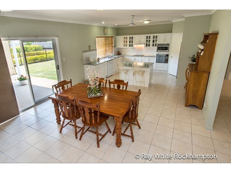 7 Stirling Drive, ROCKYVIEW QLD 4701, Rockyview - Thumbnail 3