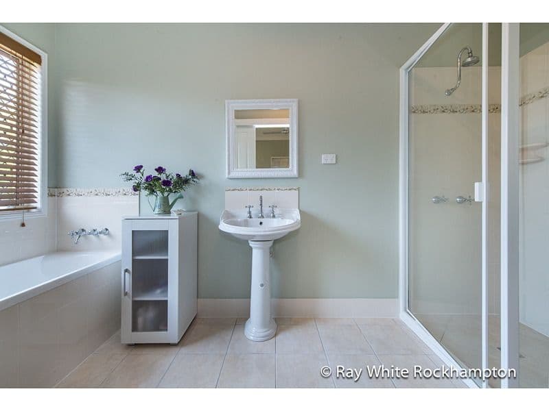7 Stirling Drive, ROCKYVIEW QLD 4701, Rockyview - Thumbnail 6