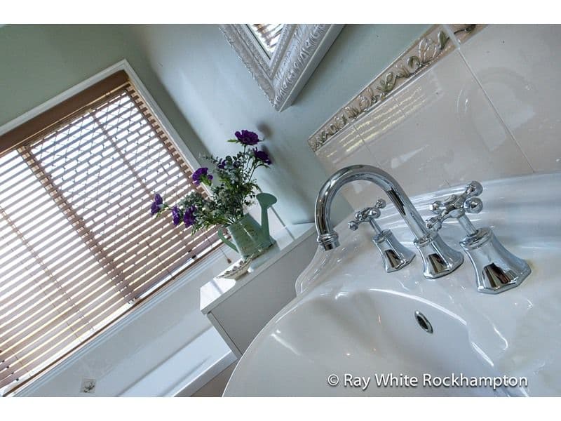 7 Stirling Drive, ROCKYVIEW QLD 4701, Rockyview - Thumbnail 7