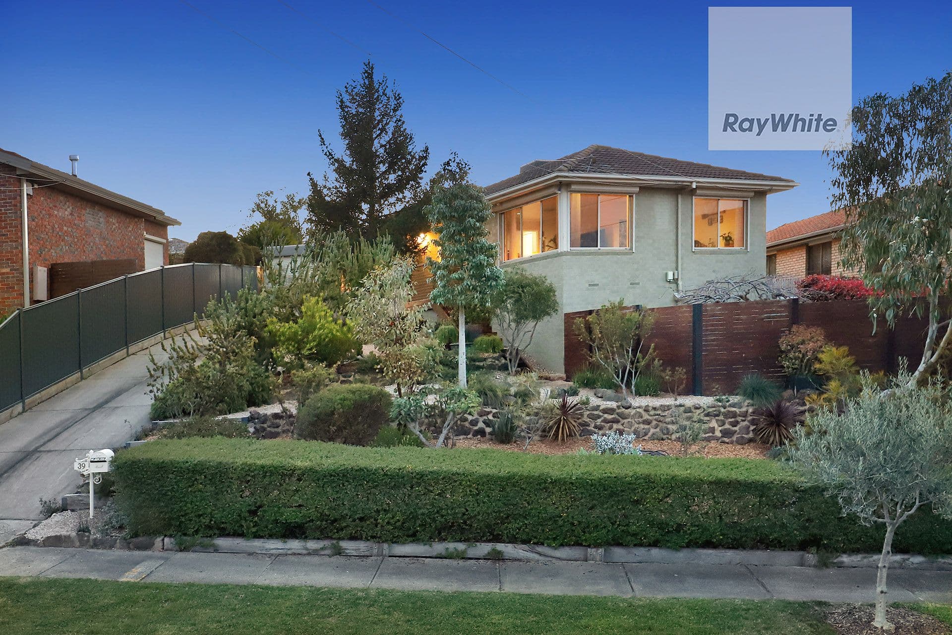 39 Clarke Drive, Gladstone Park VIC 3043, Gladstone Park - Thumbnail 2