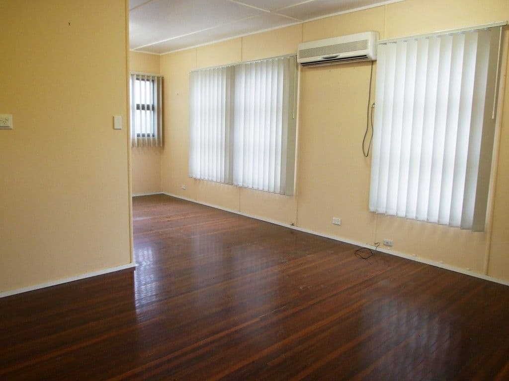 24 Pelican Street, Longreach QLD 4730, Longreach - Thumbnail 3