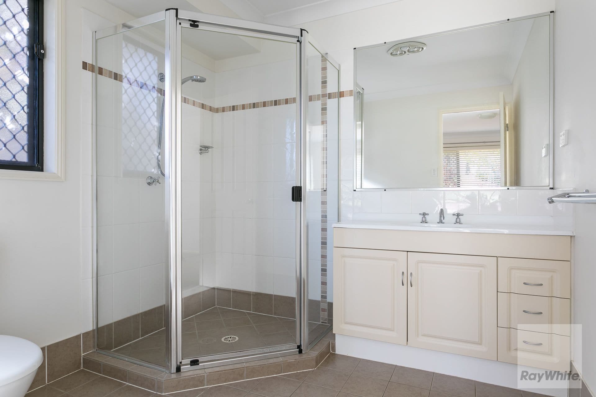 2 Anchor Place, Redland Bay QLD 4165, Redland Bay - Thumbnail 6