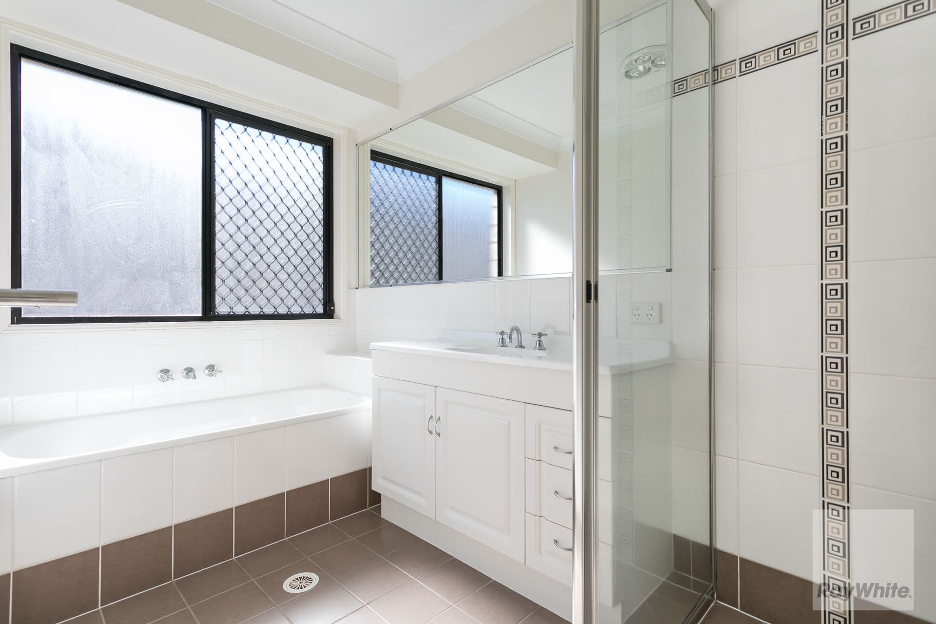 2 Anchor Place, Redland Bay QLD 4165, Redland Bay - Thumbnail 8