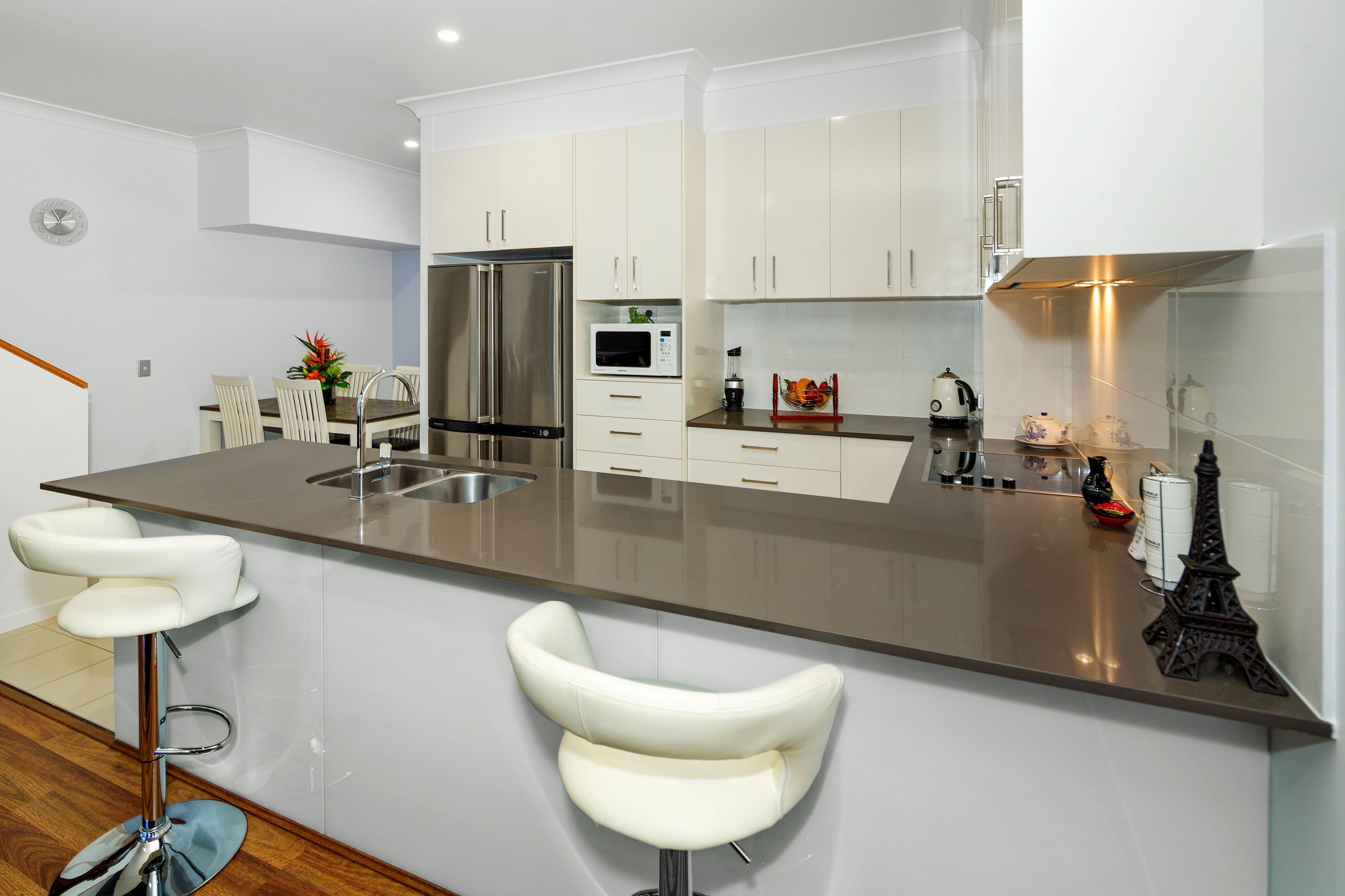 1 Mervyn Thomas Drive, Hope Island QLD 4212, Hope Island - Thumbnail 4