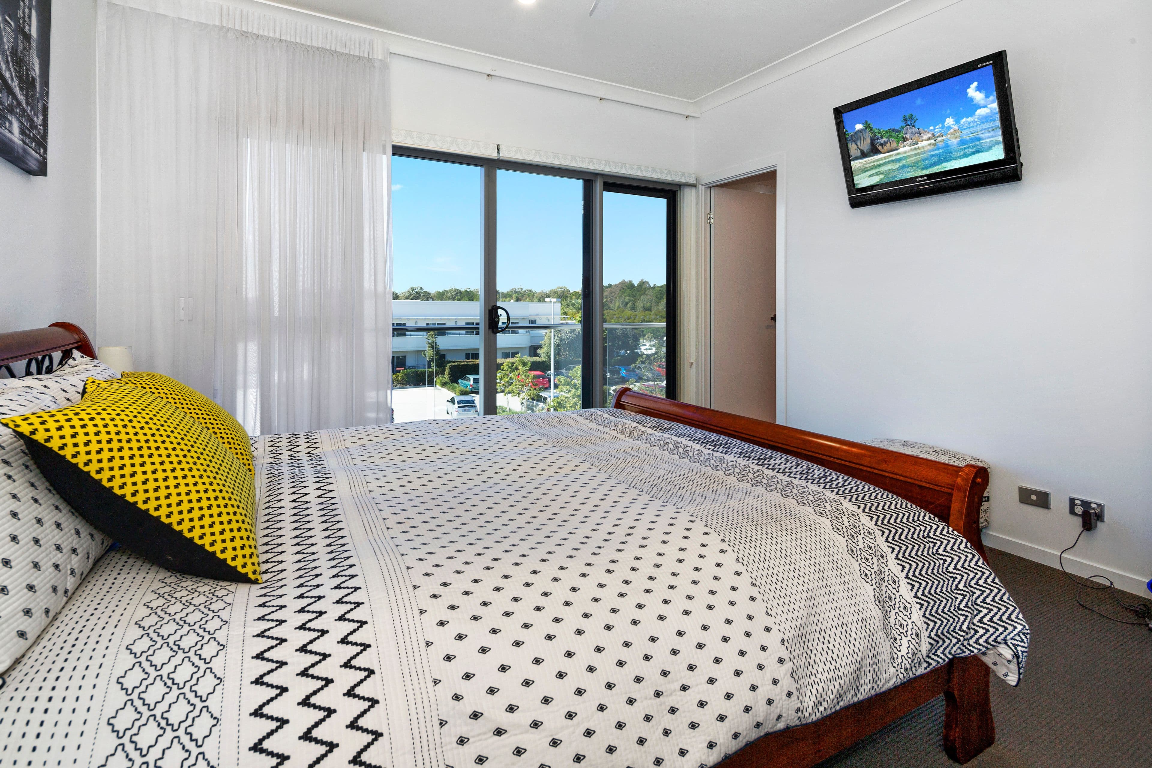 1 Mervyn Thomas Drive, Hope Island QLD 4212, Hope Island - Thumbnail 8
