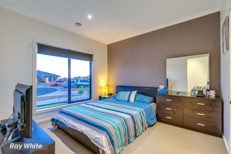15 Reginato Court, Tarneit VIC 3029, Tarneit - Thumbnail 3