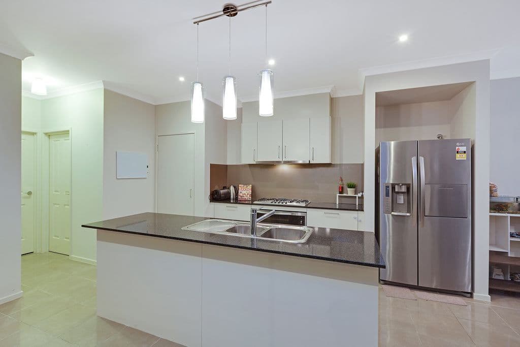 33 Ambrosia Close, Epping VIC 3076, Epping - Thumbnail 2