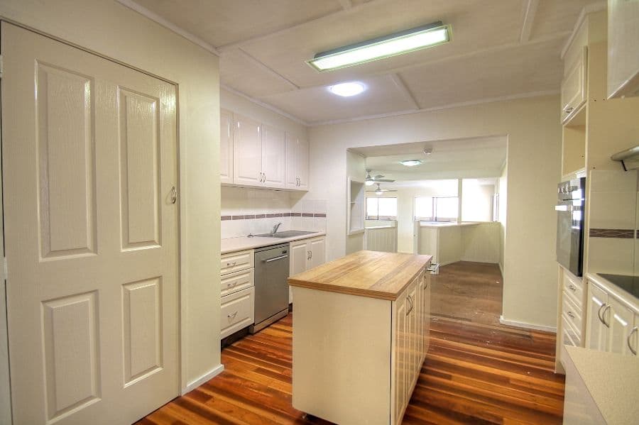 8 Maher Street, NORTH IPSWICH QLD 4305, North Ipswich - Thumbnail 4