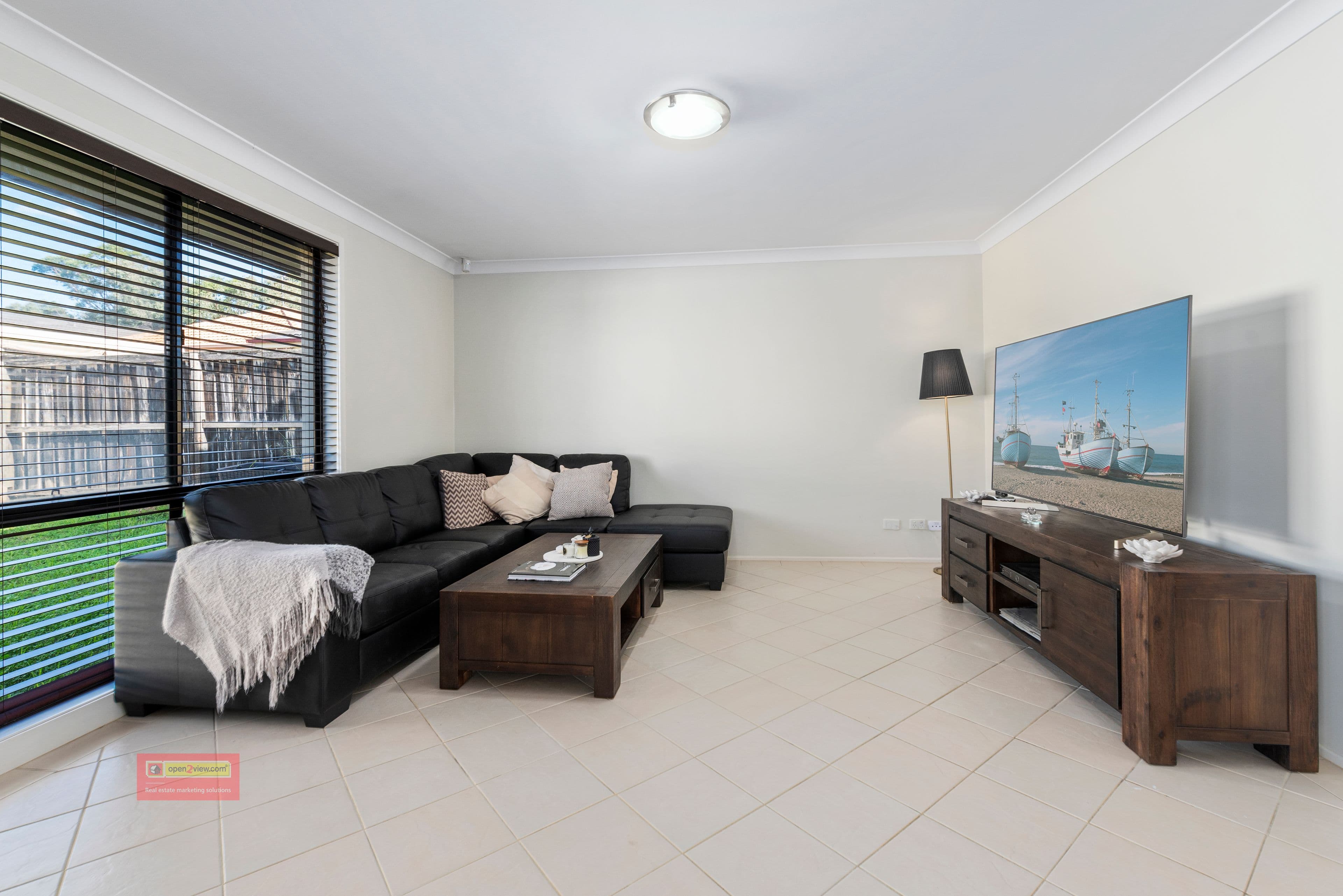 6 Montgomery Circuit, Narellan Vale - Thumbnail 3