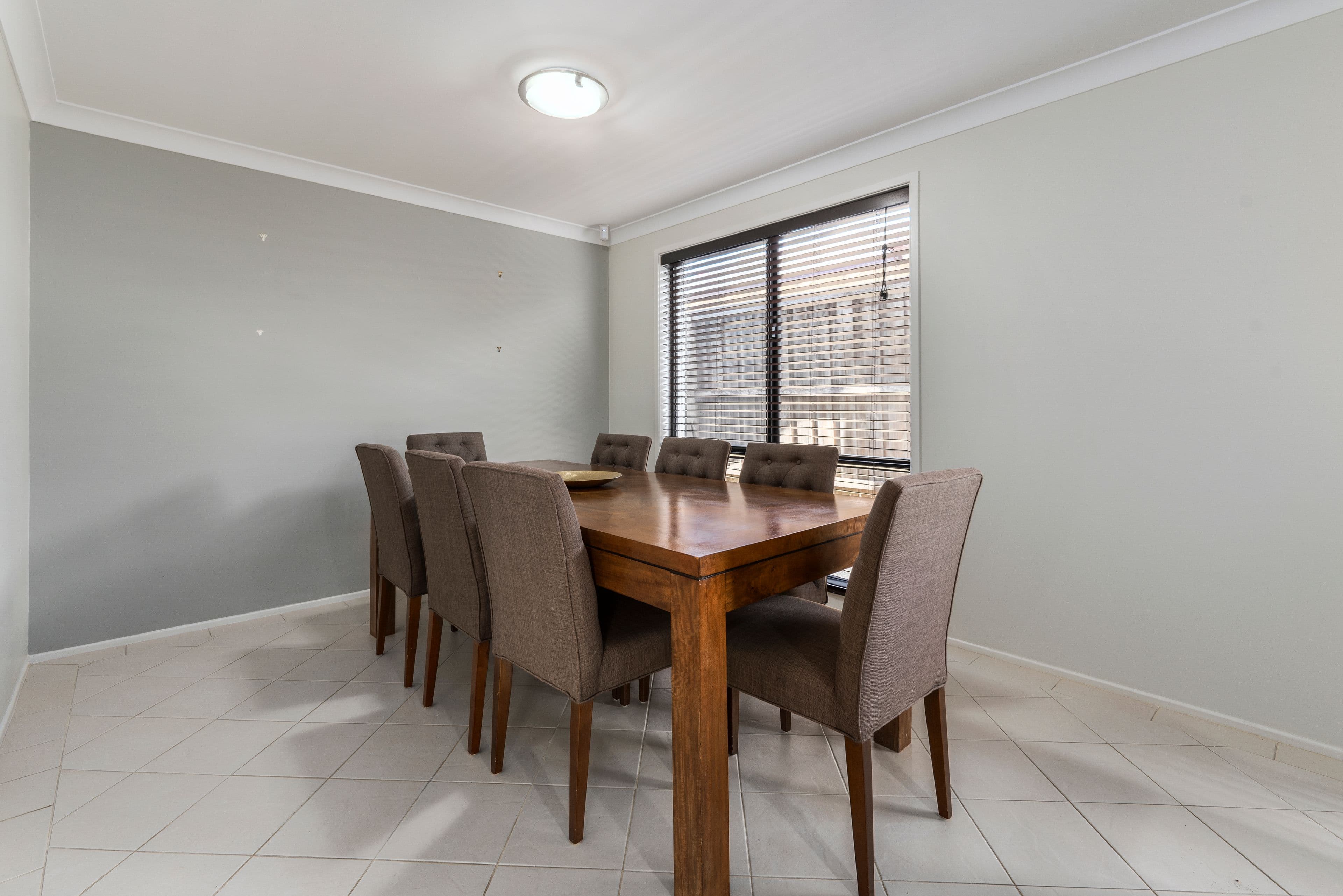 6 Montgomery Circuit, Narellan Vale - Thumbnail 6