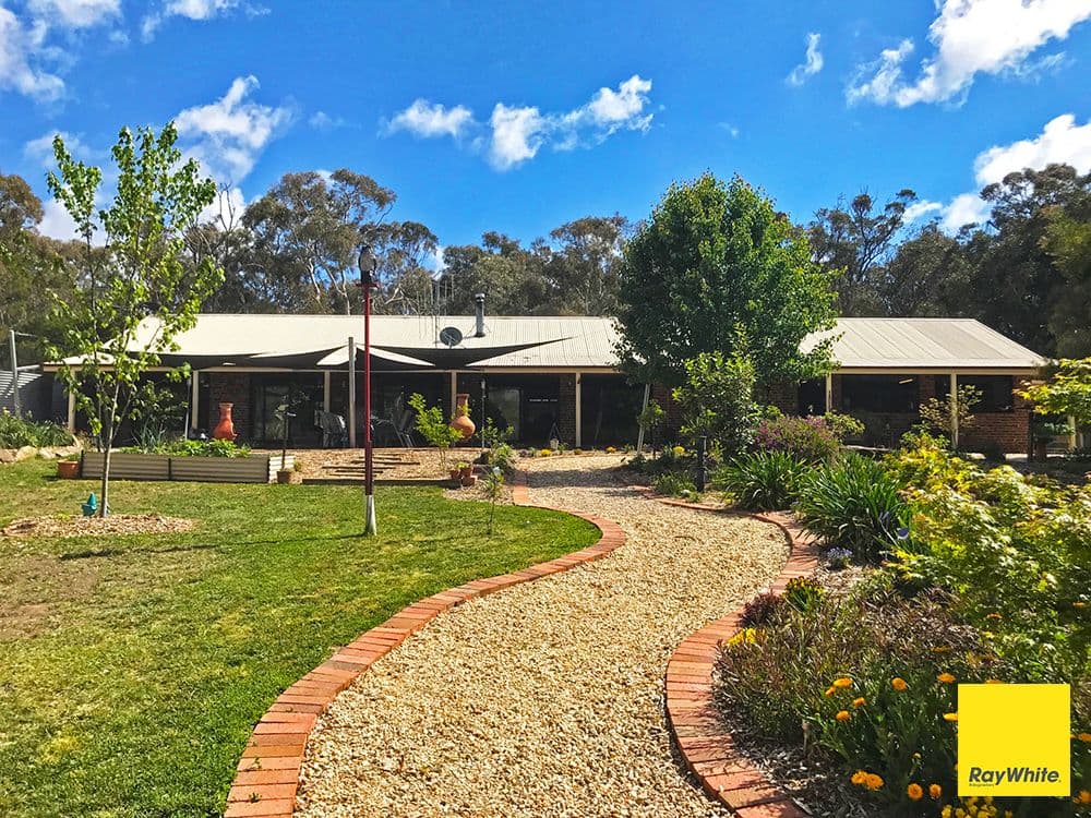 61 Majors Close, Wamboin - Image 1