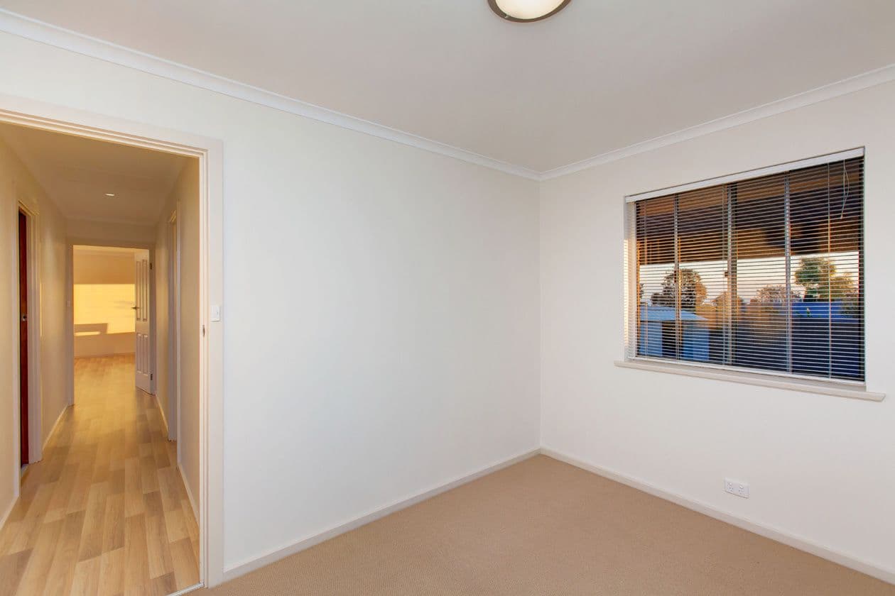239 Sandison Road, HALLETT COVE SA 5158, Hallett Cove - Thumbnail 4