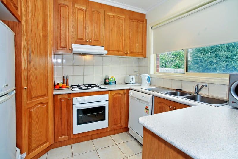 12  Shiraz Drive, WAURN PONDS VIC 3216, Waurn Ponds - Thumbnail 5