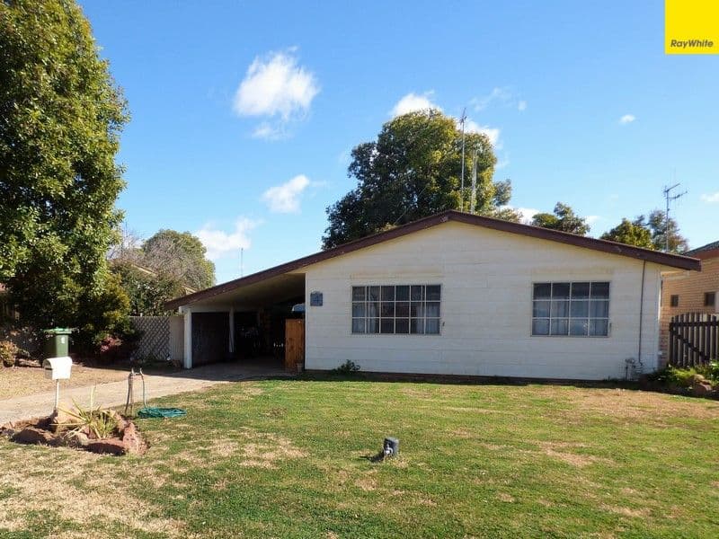 4 Blue Gum Street, Forbes - Image 1