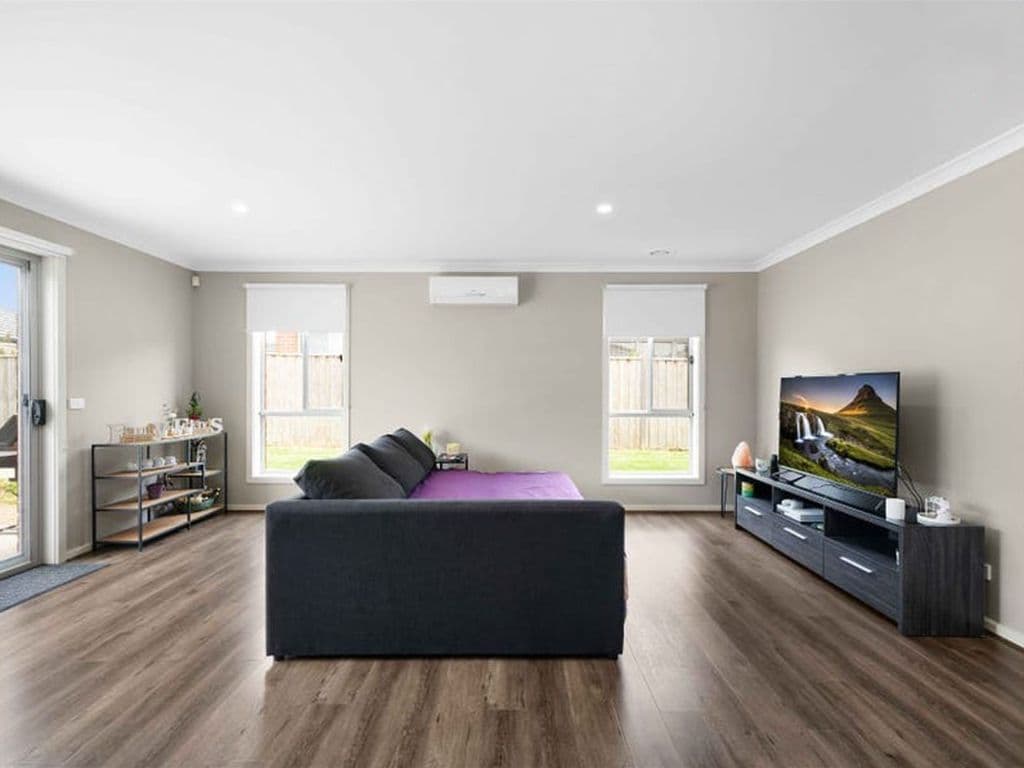 13 Lamaro Way, Wyndham Vale VIC 3024, Wyndham Vale - Thumbnail 5