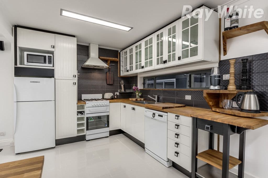 22 Eagle Avenue, Kingsbury VIC 3083, Kingsbury - Thumbnail 2