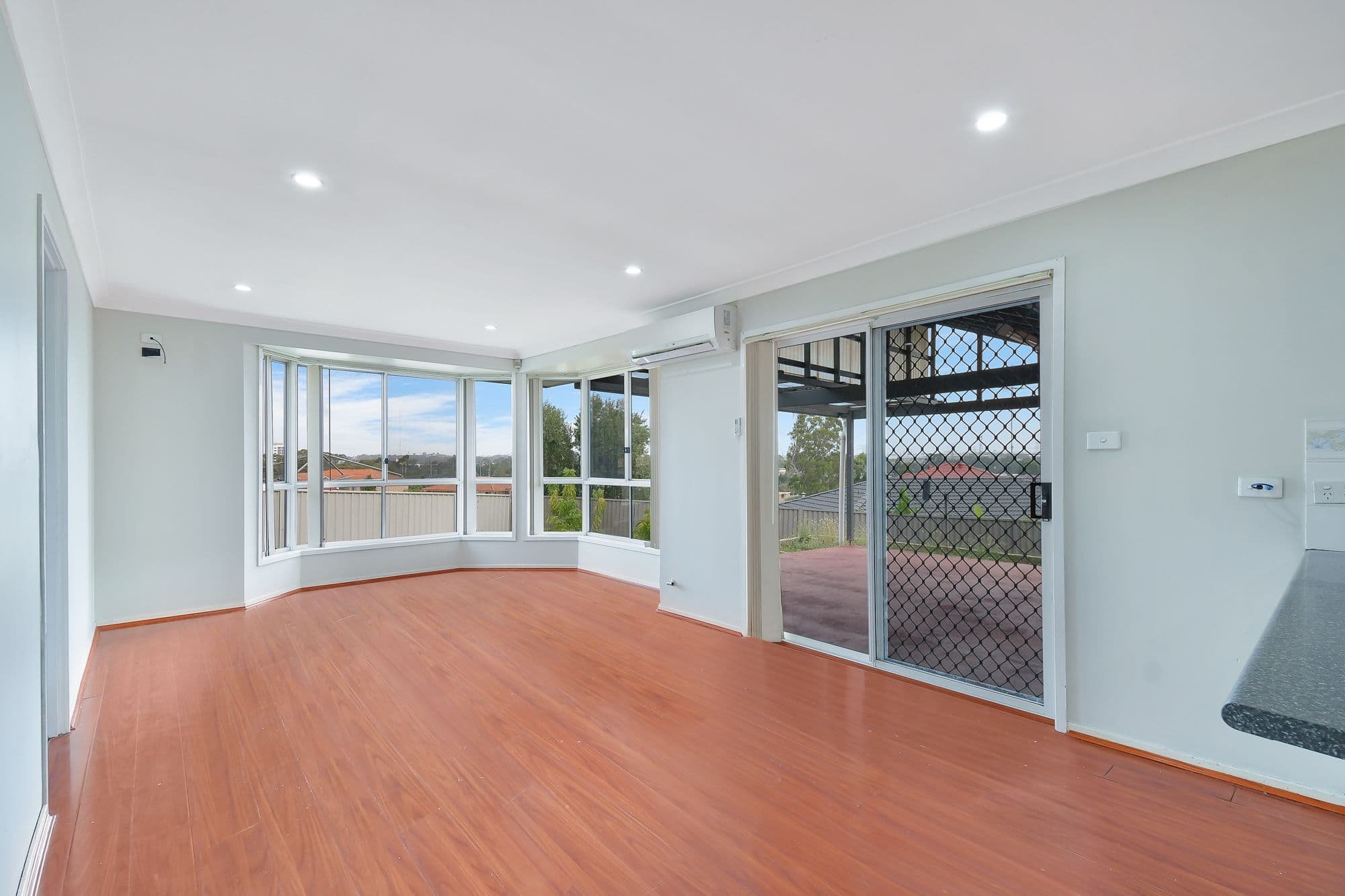 8 Pavo Close, Hinchinbrook - Thumbnail 5