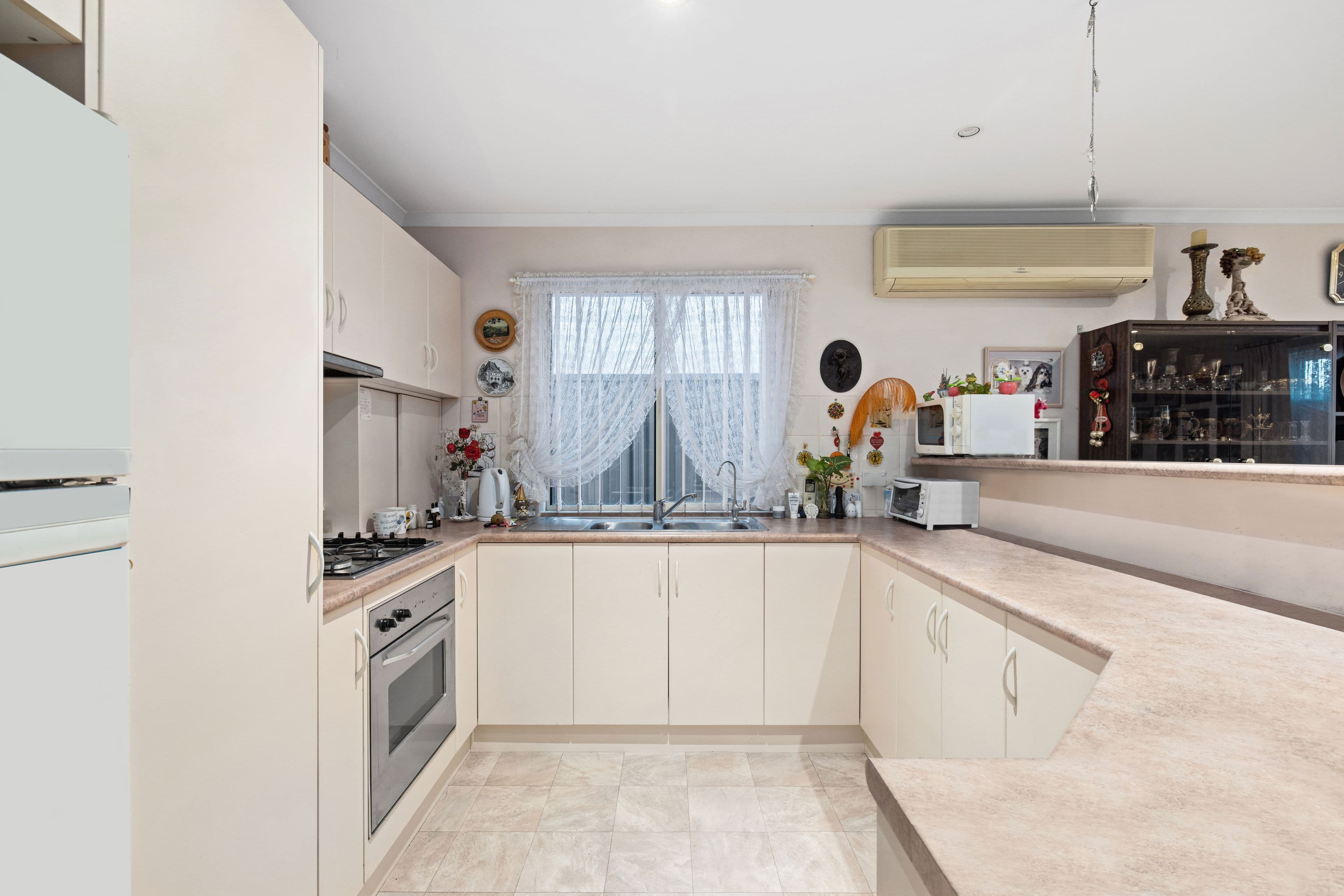 13B White Crescent, Seacombe Gardens SA 5047, Seacombe Gardens - Thumbnail 2