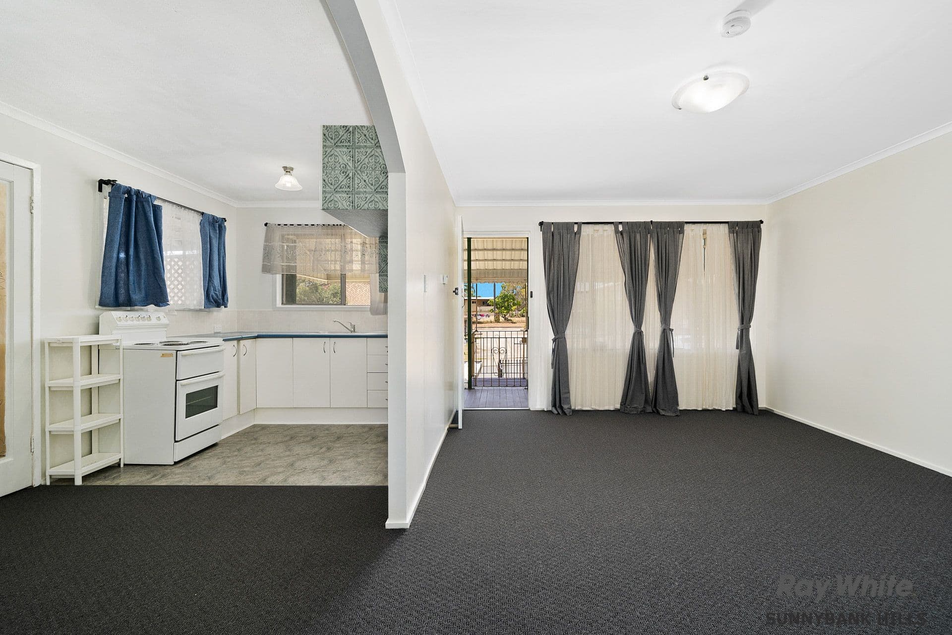 5 Heather Street, Logan Central QLD 4114, Logan Central - Thumbnail 2