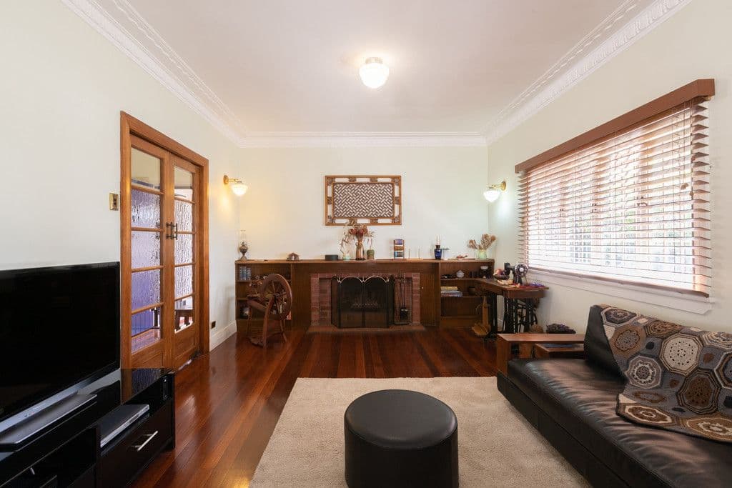 33 Percival Terrace, Holland Park QLD 4121, Holland Park - Thumbnail 5