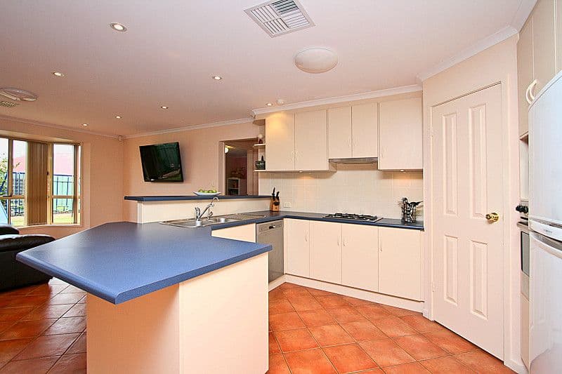 4 Hughes Court, WALKLEY HEIGHTS SA 5098, Walkley Heights - Thumbnail 2