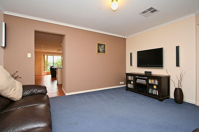4 Hughes Court, WALKLEY HEIGHTS SA 5098, Walkley Heights - Thumbnail 4