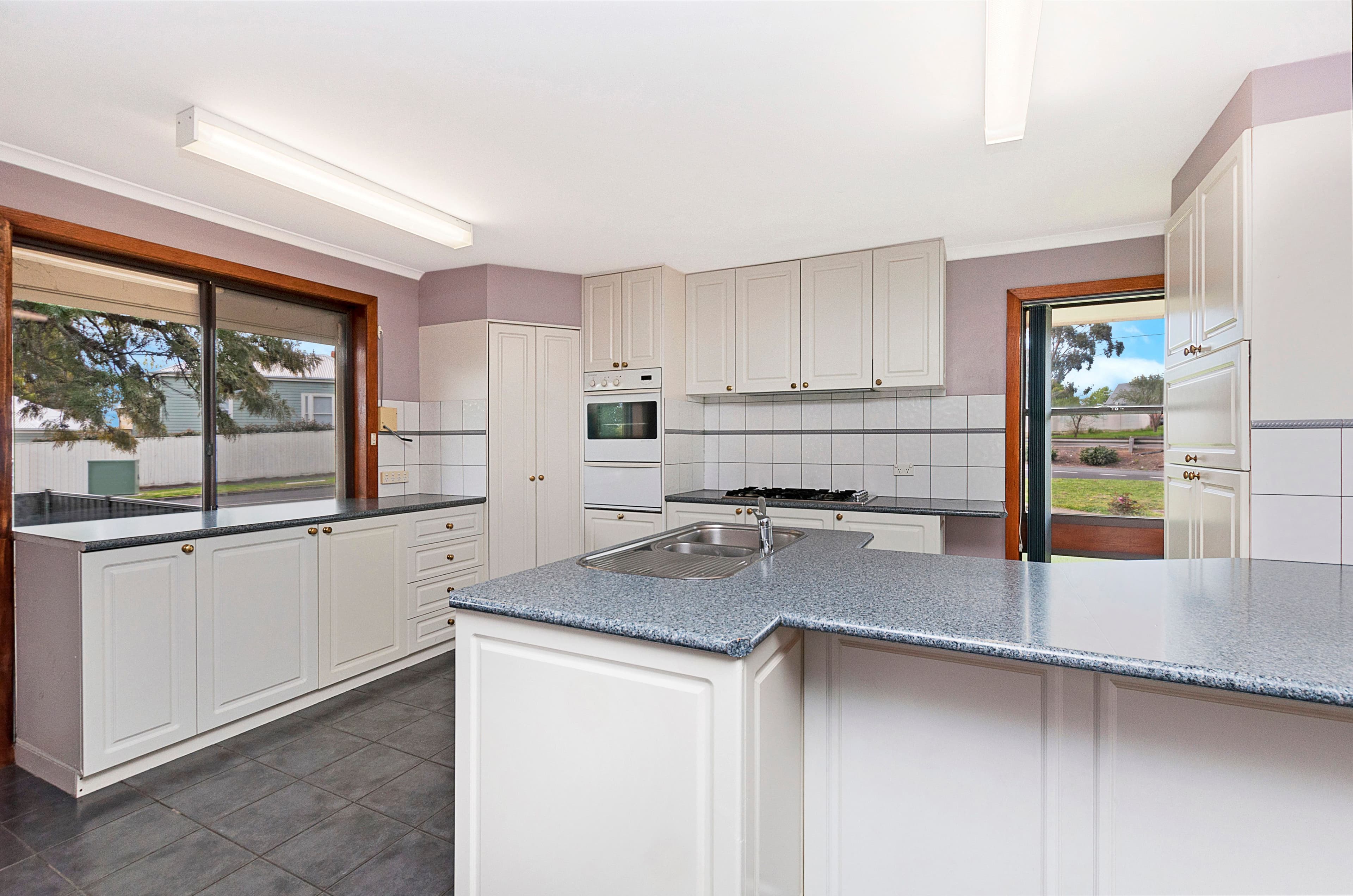 21 Pope Street, Hamilton VIC 3300, Hamilton - Thumbnail 3
