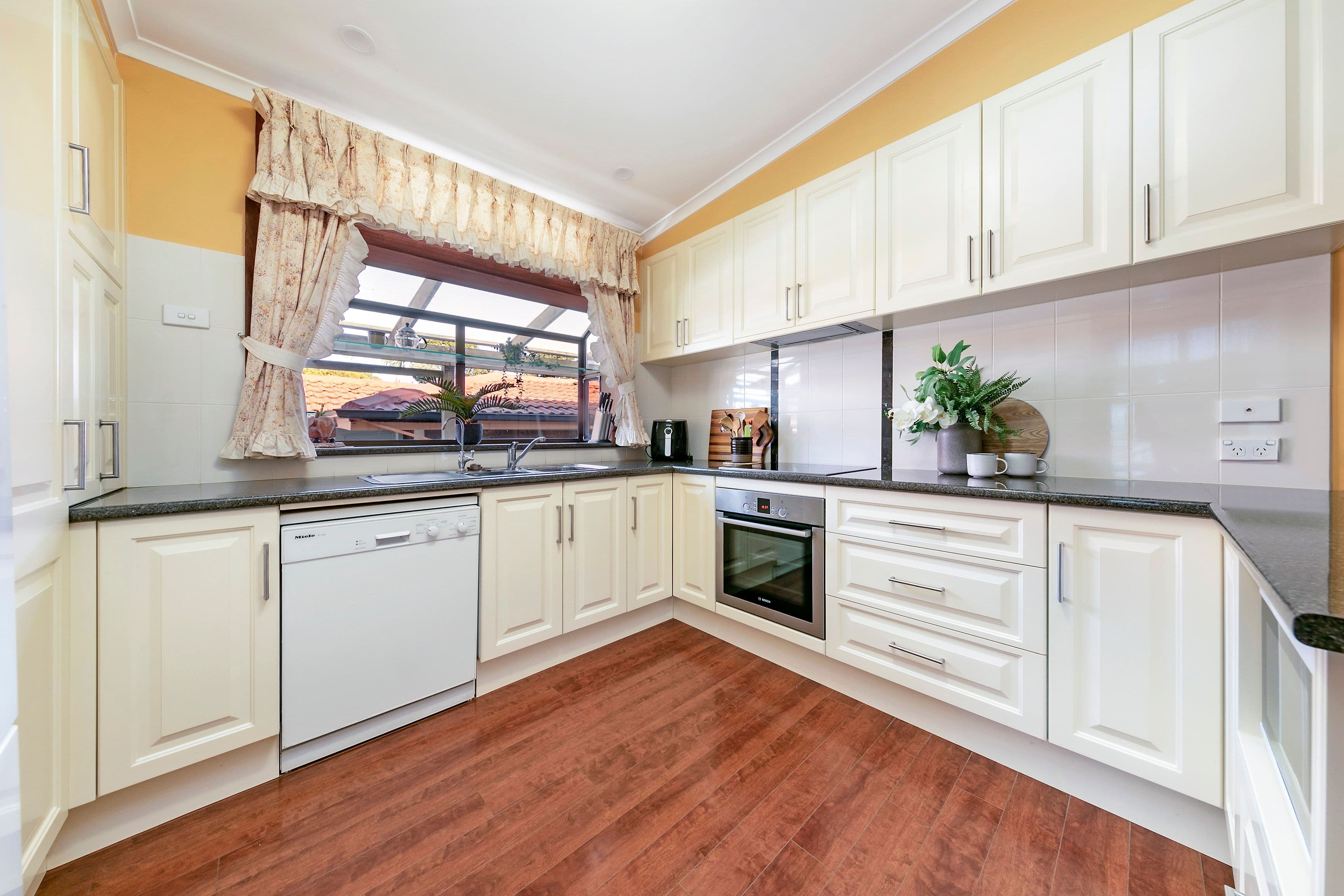 54 Armstrong Crescent, Modbury North SA 5092, Modbury North - Thumbnail 6