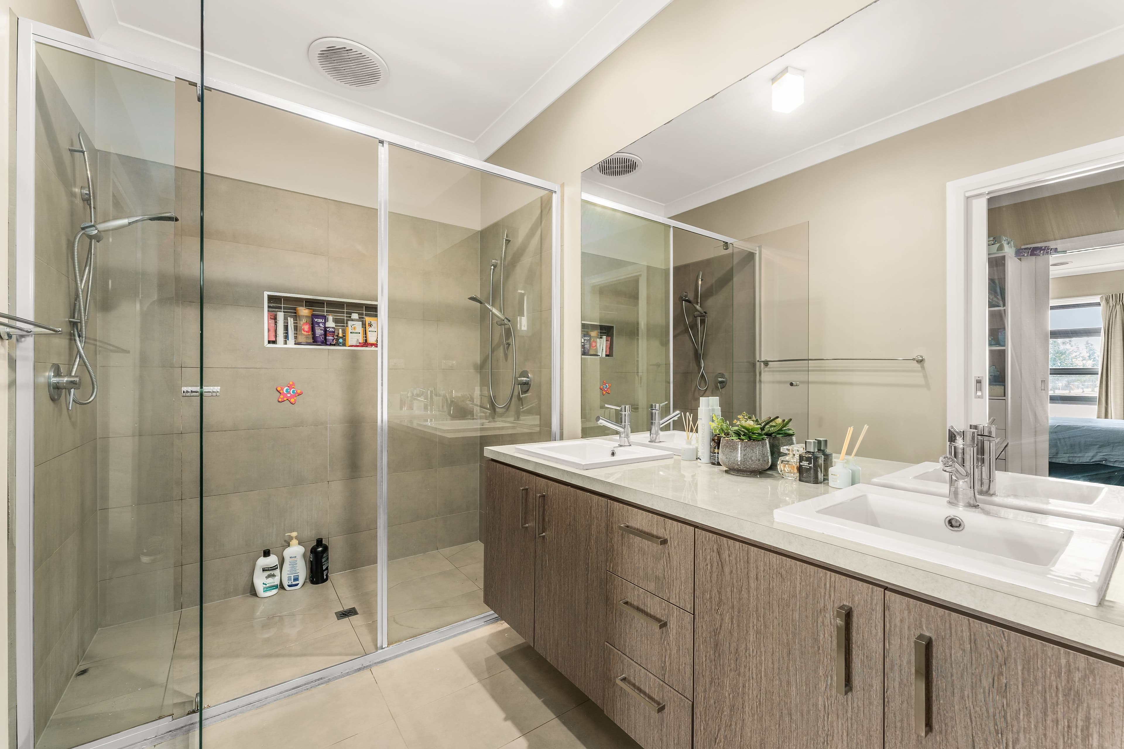 61 Brocker Street, Clyde North VIC 3978, Clyde North - Thumbnail 8
