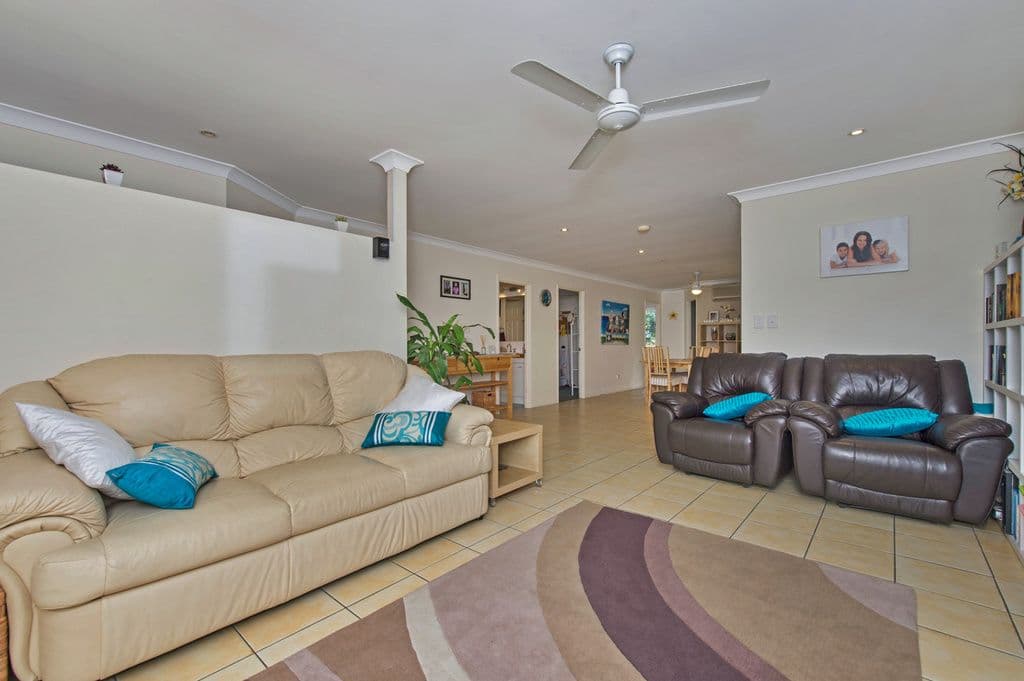 10 Pinebark Avenue, OXENFORD QLD 4210, Oxenford - Thumbnail 7