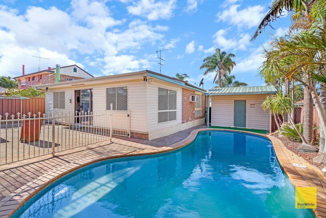 40 Bradman Road, Shalvey - Thumbnail 2