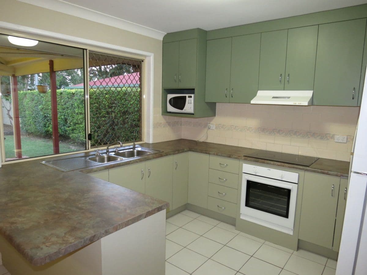 EMERALD QLD 4720, Emerald - Thumbnail 2