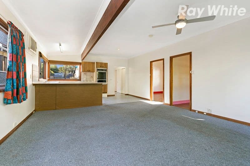 19 Warwick Street, Blackwall - Thumbnail 3