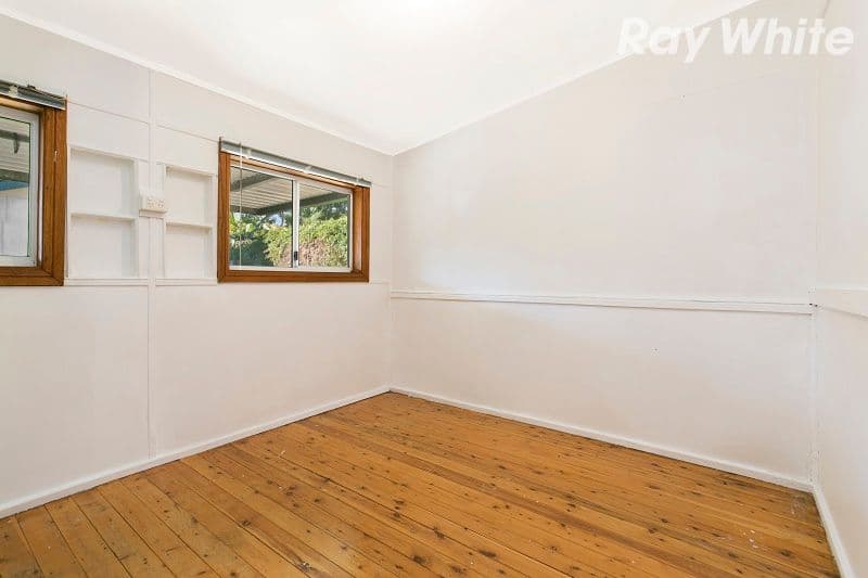 19 Warwick Street, Blackwall - Thumbnail 4