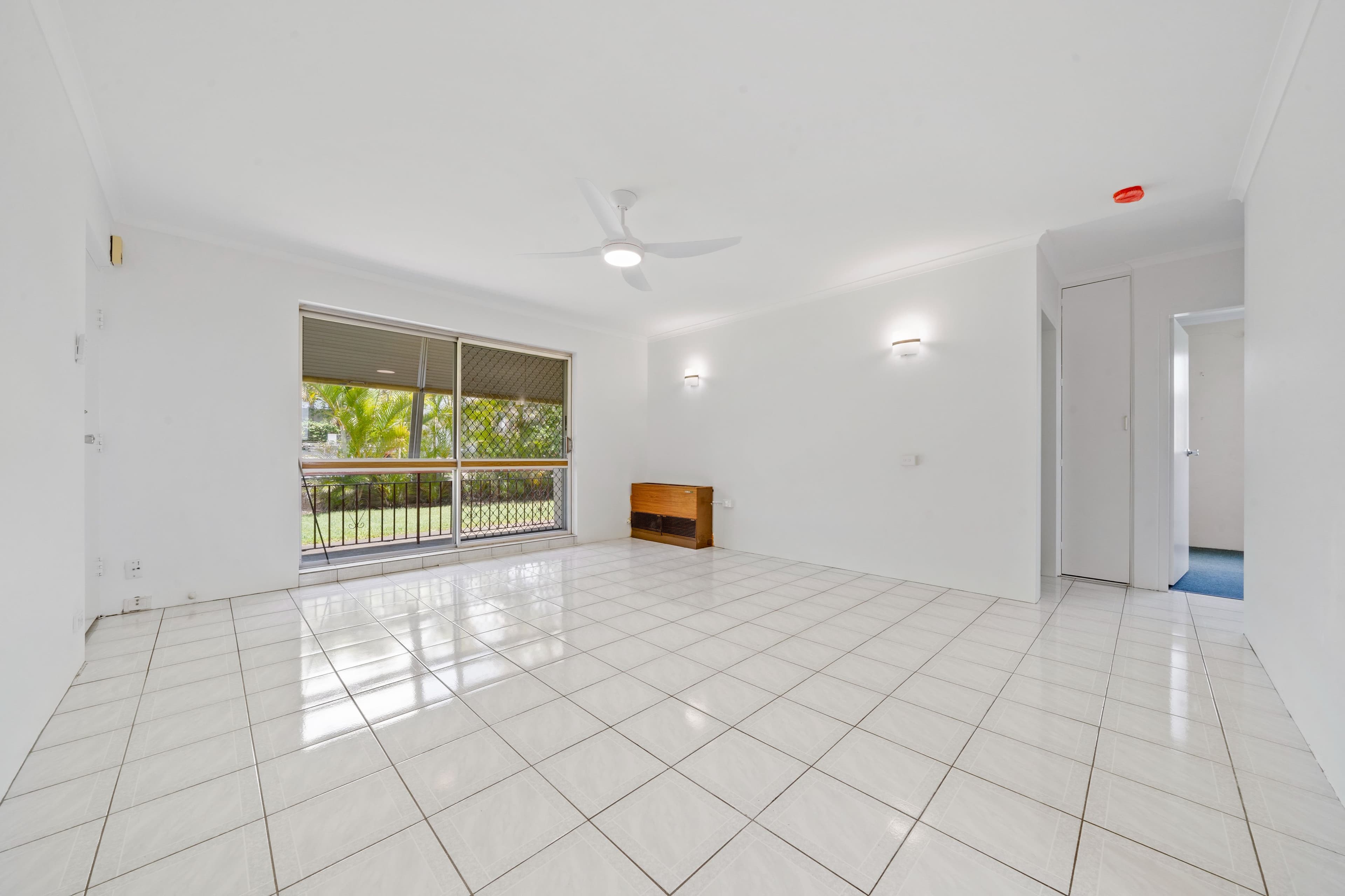11 Combles Road, Camp Hill QLD 4152, Camp Hill - Thumbnail 3