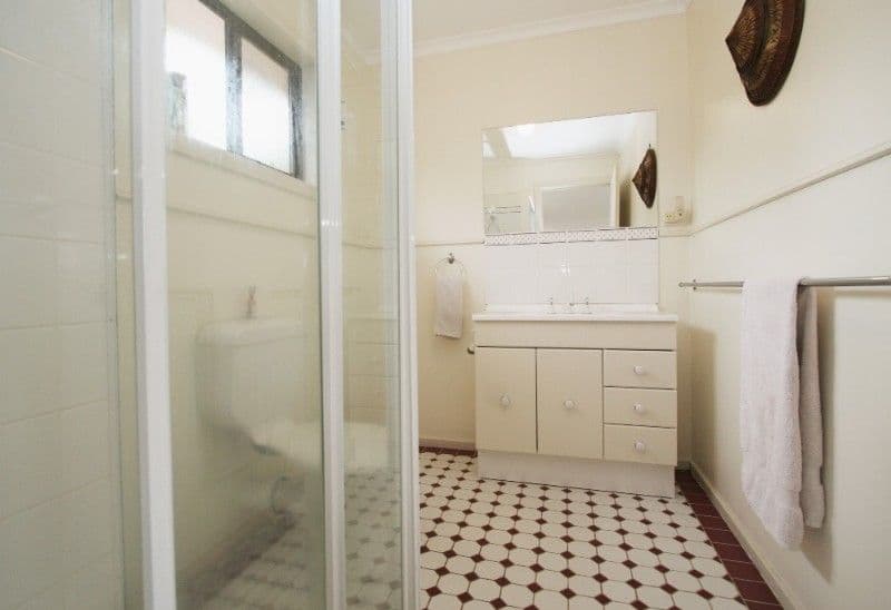 11 Wanbanna Avenue, GREENSBOROUGH VIC 3088, Greensborough - Thumbnail 7