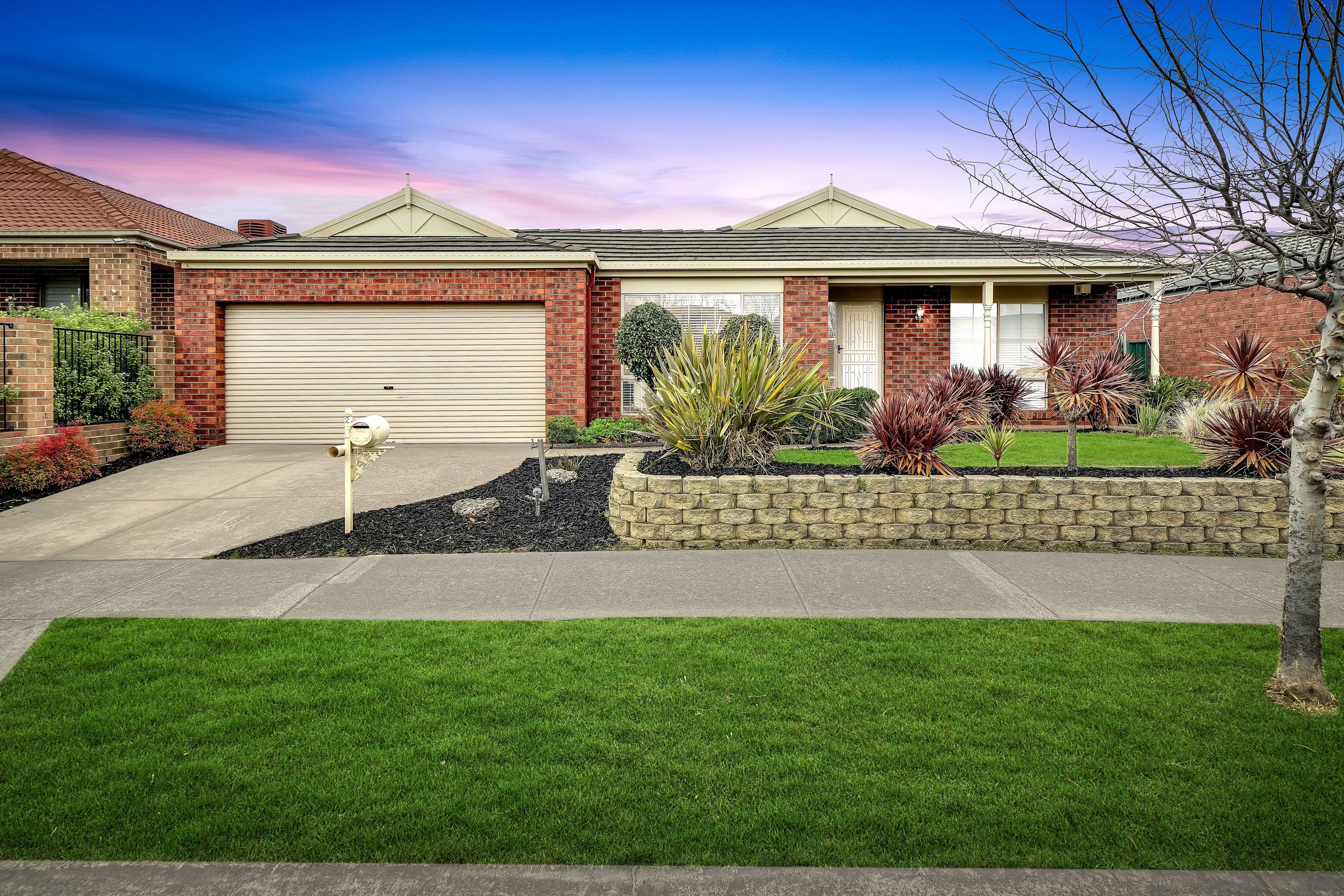 25 Charlesworth Crescent, Burnside VIC 3023, Burnside - Image 1