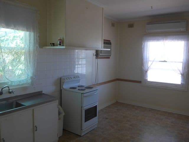 35 Fowles Street, BARMERA SA 5345, Barmera - Thumbnail 2