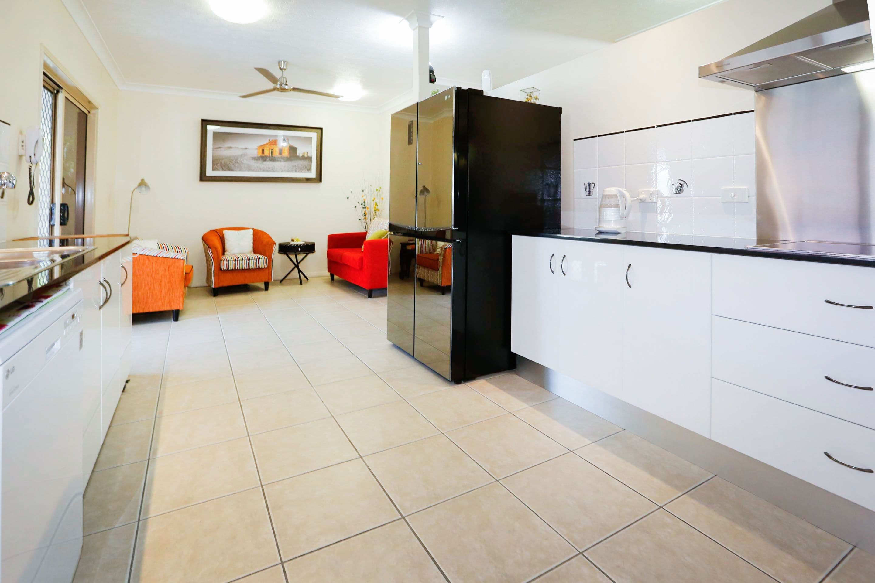 15 Lakeshore Circuit, Idalia QLD 4811, Idalia - Thumbnail 3