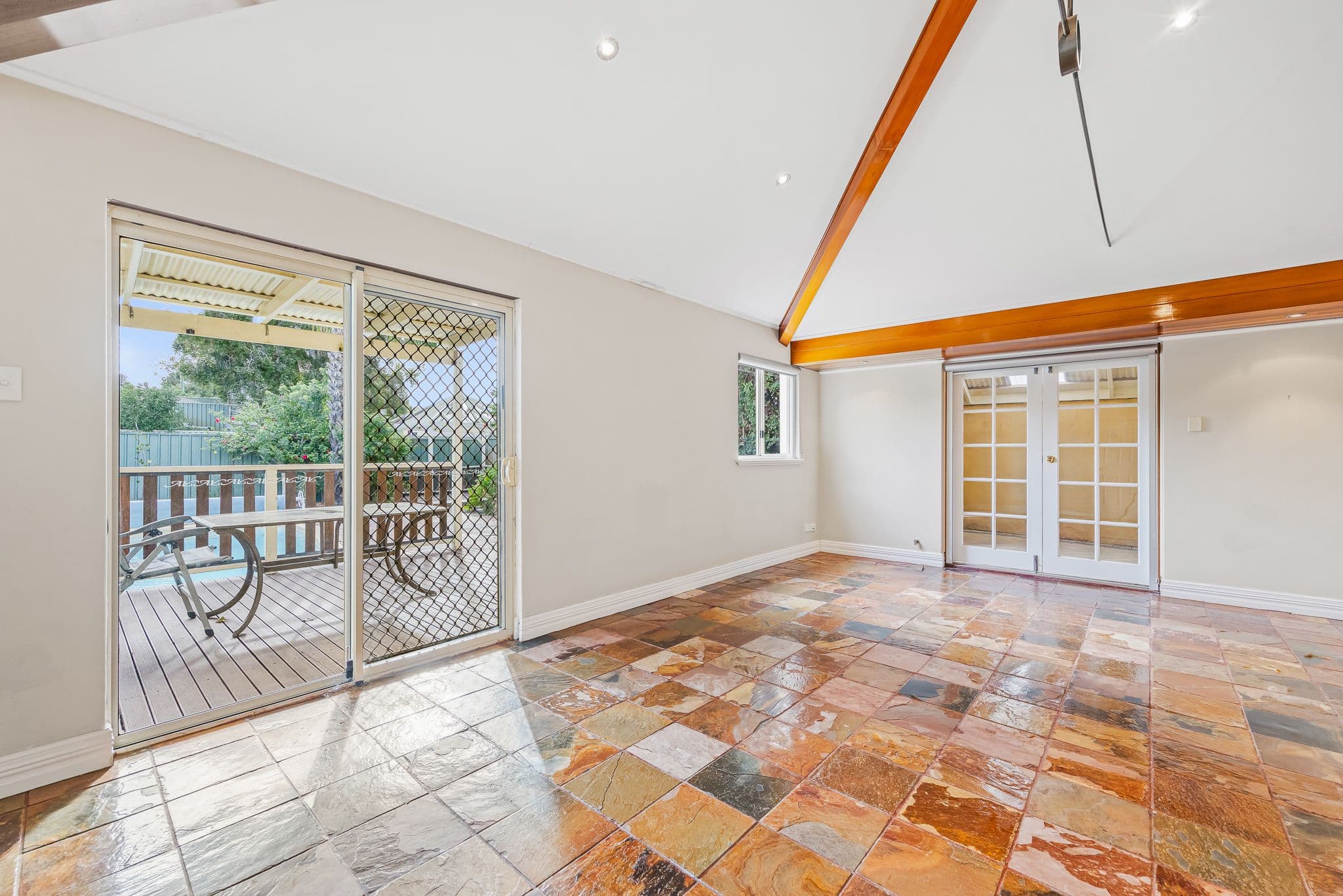 16 Harry Way, Willetton WA 6155, Willetton - Thumbnail 4