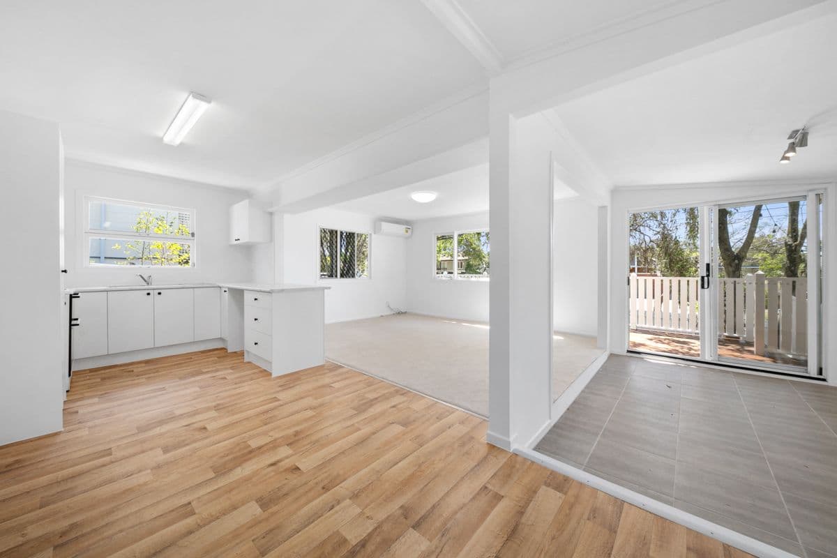 37 Lawson Street, Oxley QLD 4075, Oxley - Thumbnail 2