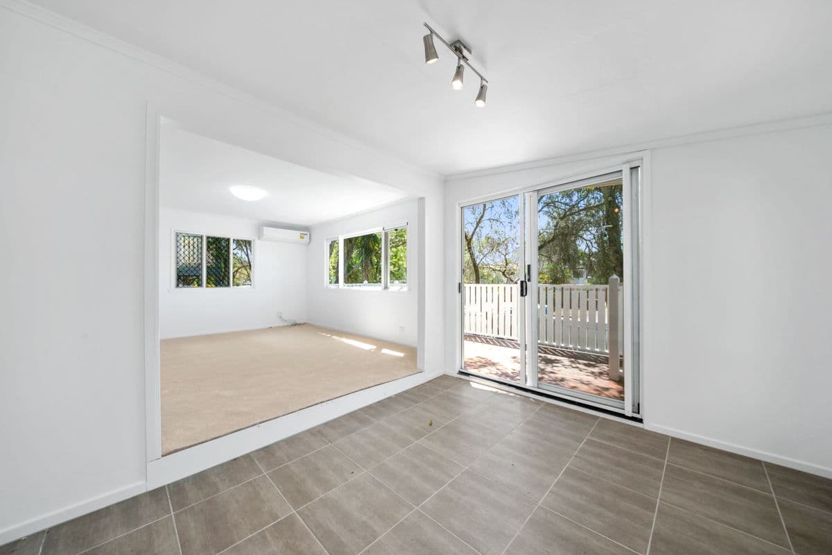 37 Lawson Street, Oxley QLD 4075, Oxley - Thumbnail 3