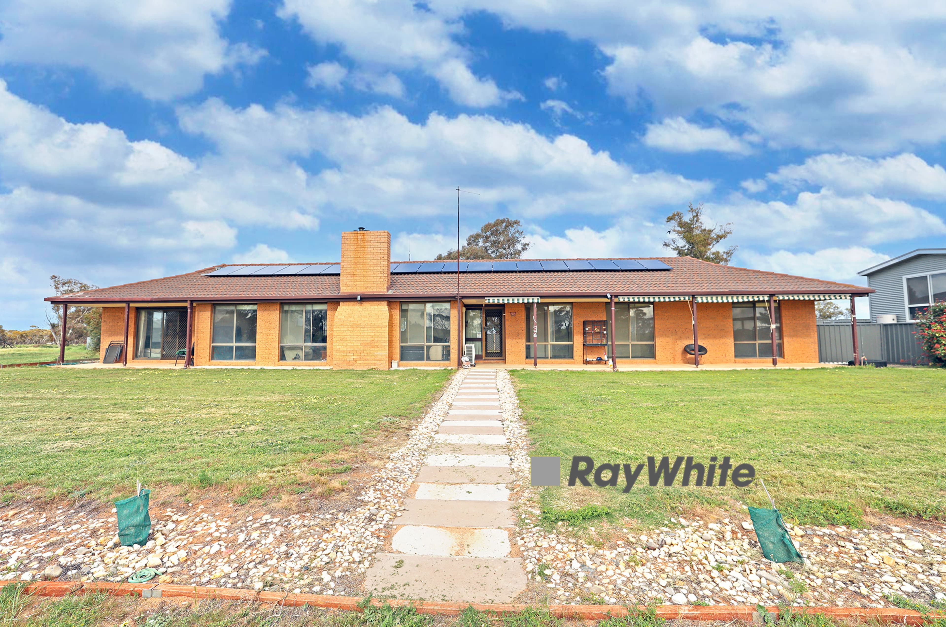 760 Calder Highway, Ouyen VIC 3490, Ouyen - Image 1