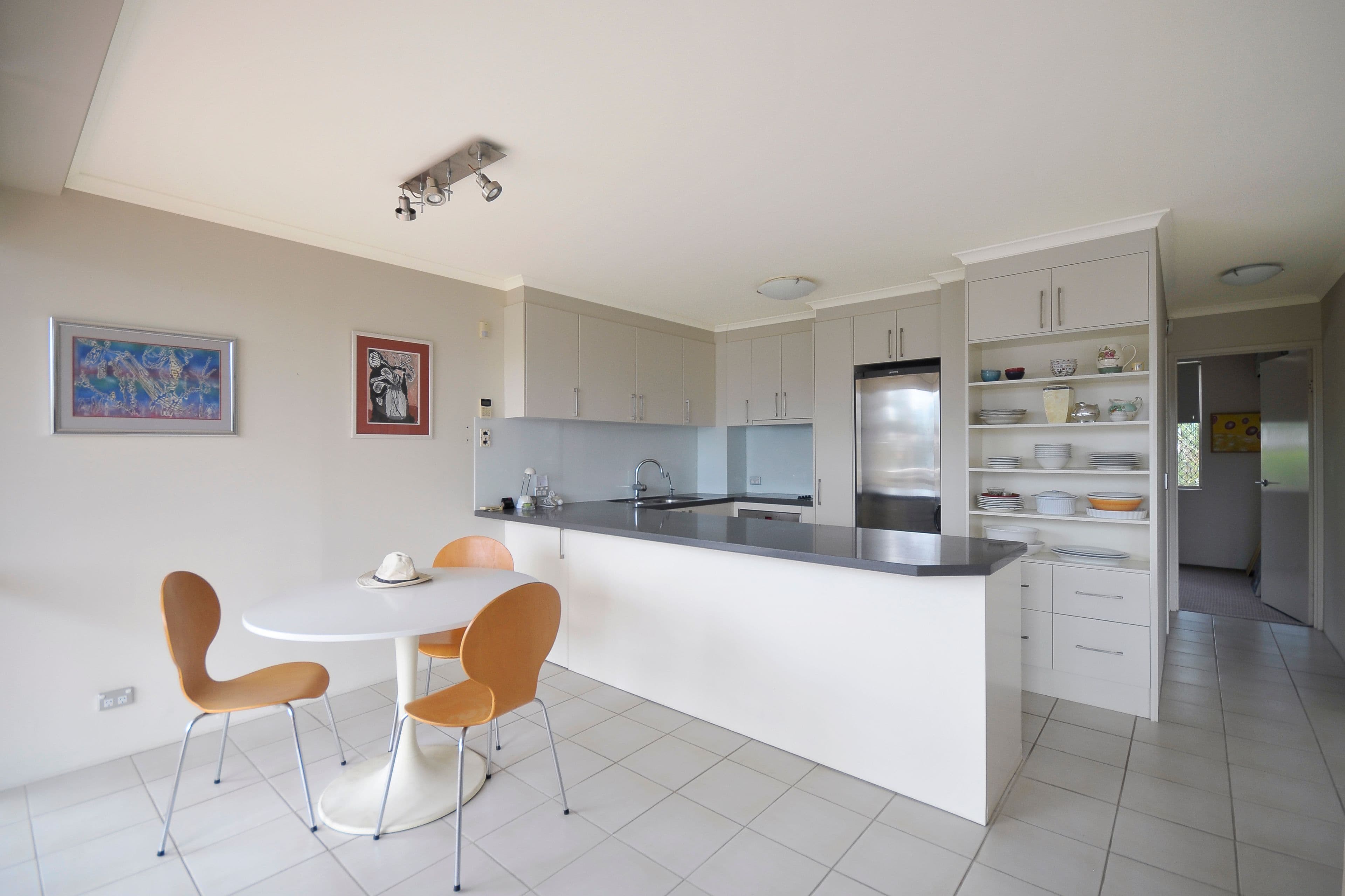 10 Dudley Street, Mermaid Beach QLD 4218, Mermaid Beach - Thumbnail 3