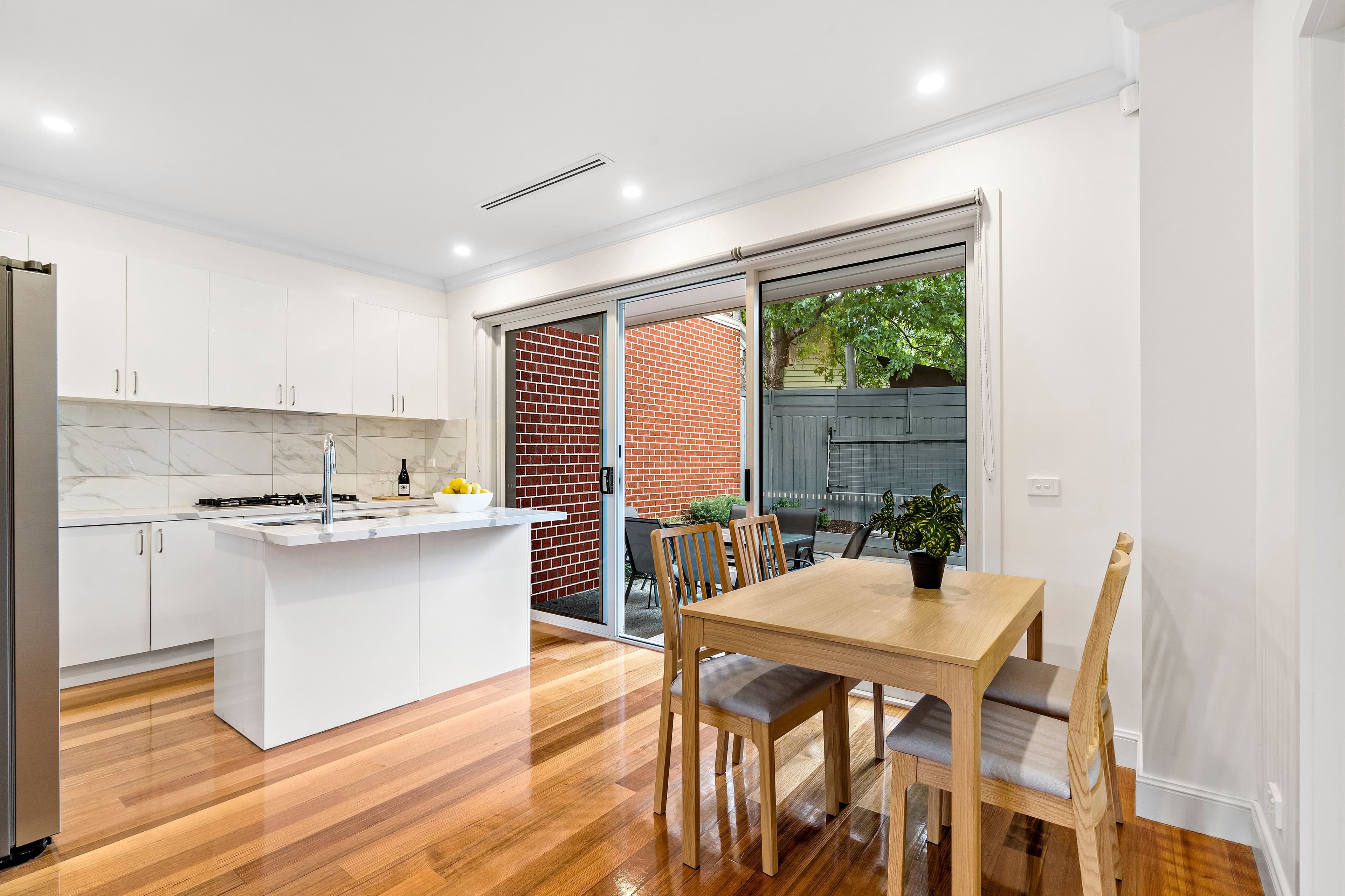 9 Catherine Avenue, Mount Waverley VIC 3149, Mount Waverley - Thumbnail 5