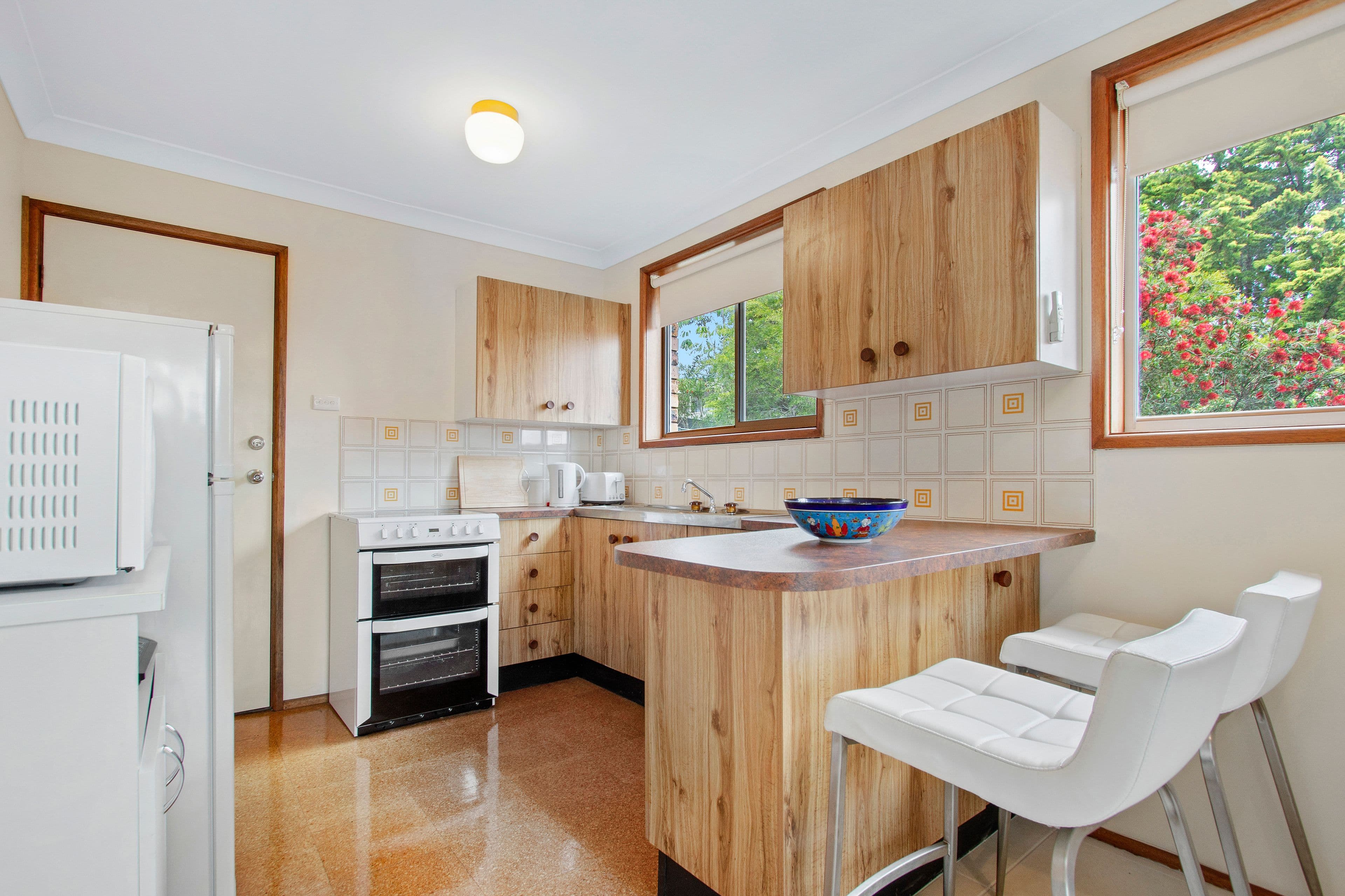46 Beauty Crescent, Surfside - Thumbnail 2