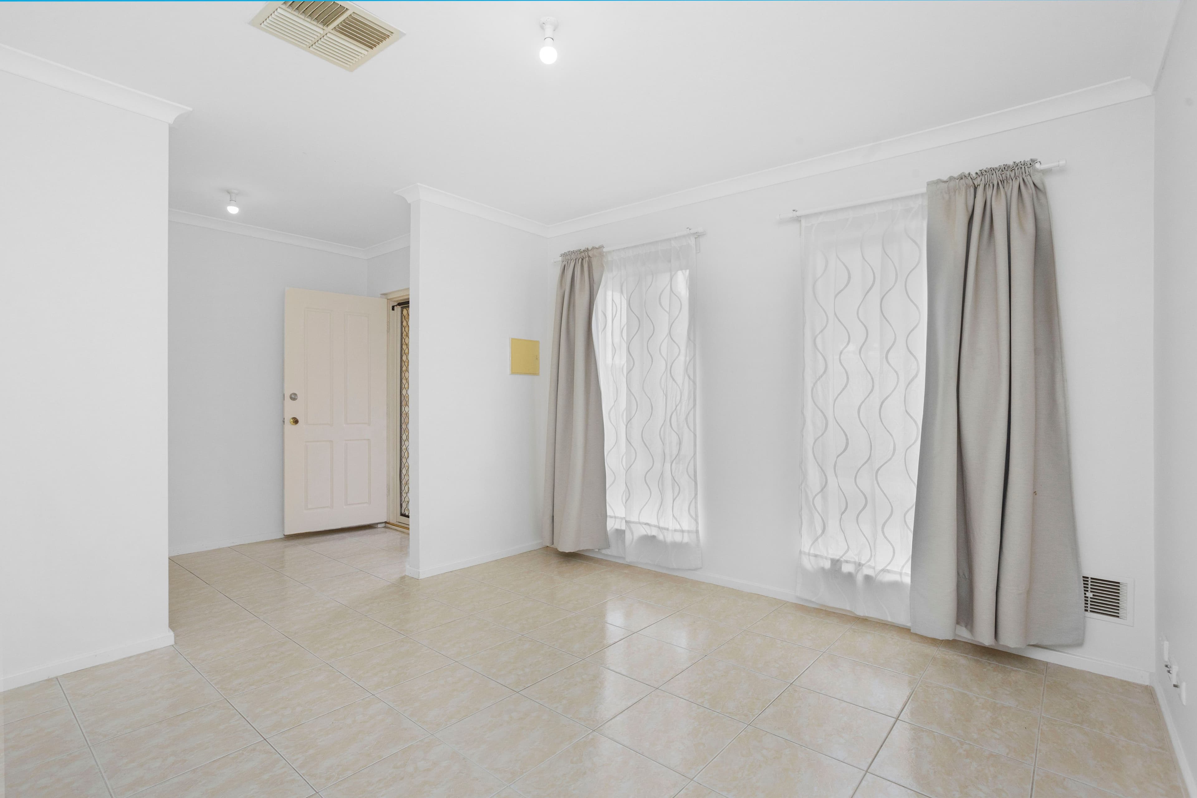 91A Hillsborough Drive, Nollamara WA 6061, Nollamara - Thumbnail 4