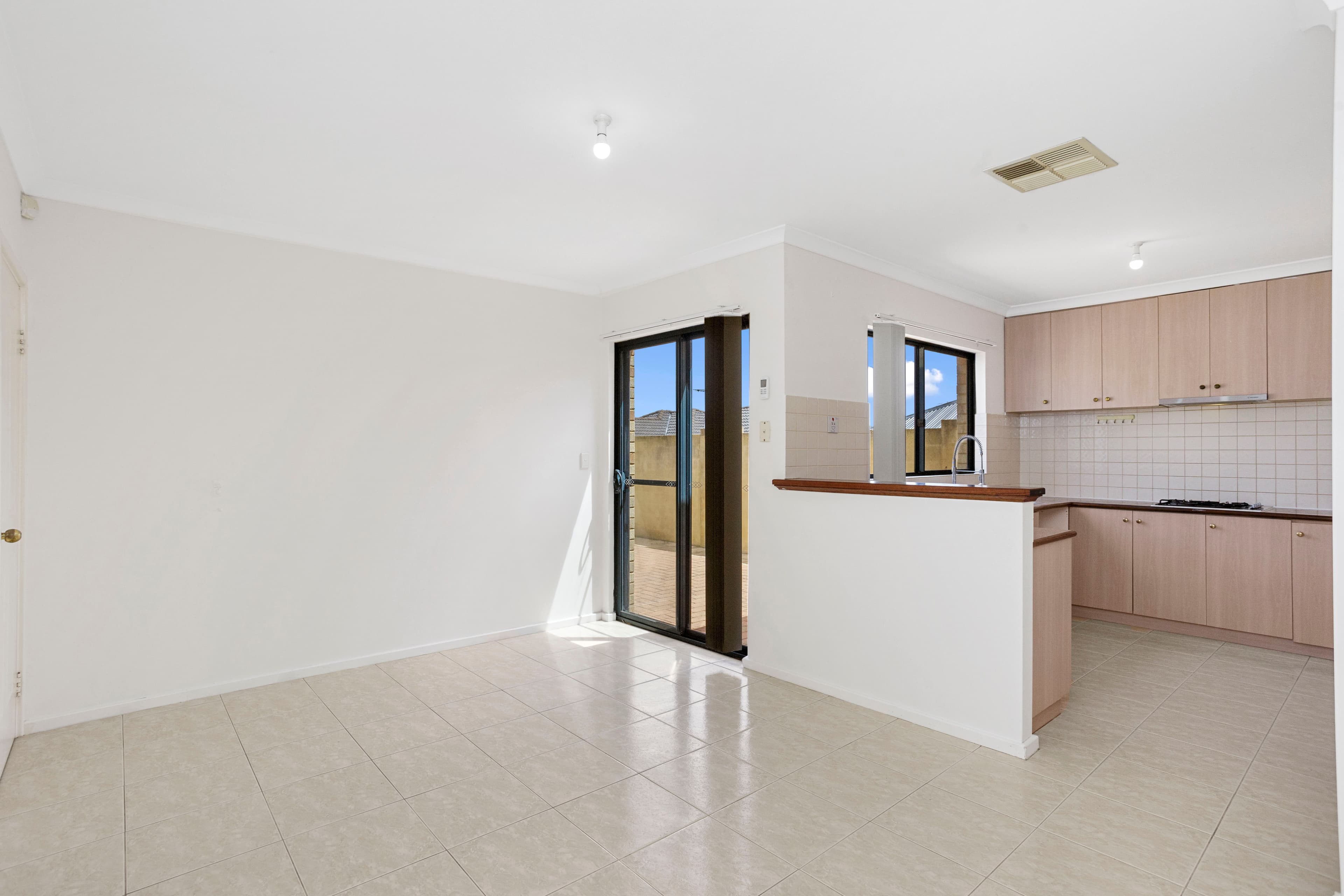 91A Hillsborough Drive, Nollamara WA 6061, Nollamara - Thumbnail 7
